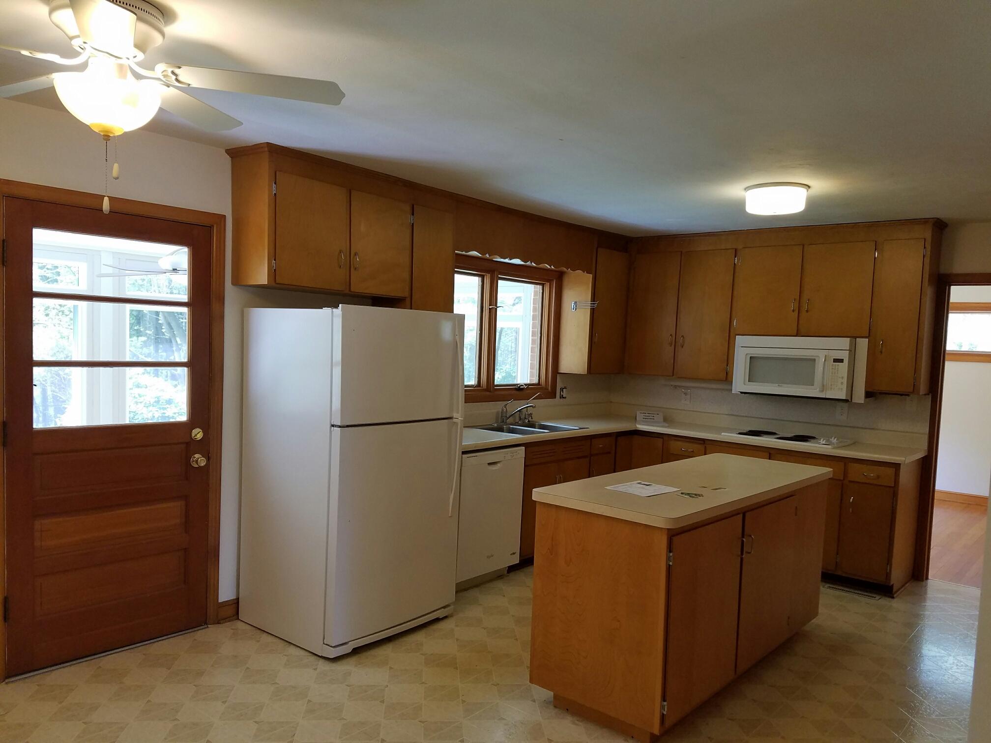 1298 Longview Road Roanoke, VA 24018 - Photo 16 of 41 20170421_131333_resized_1