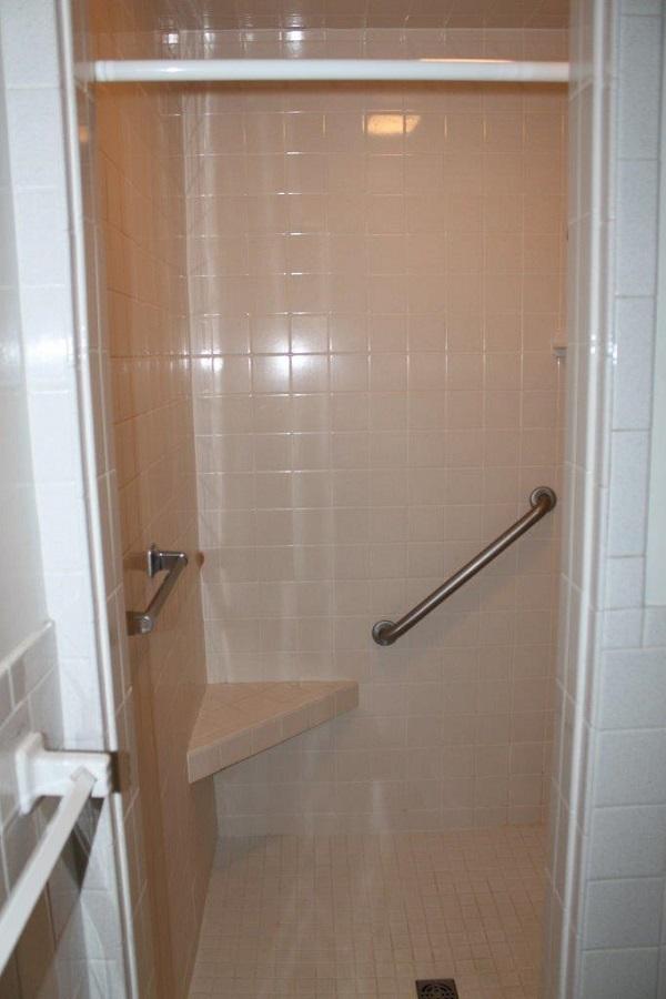 1298 Longview Road Roanoke, VA 24018 - Photo 28 of 41 Master Shower