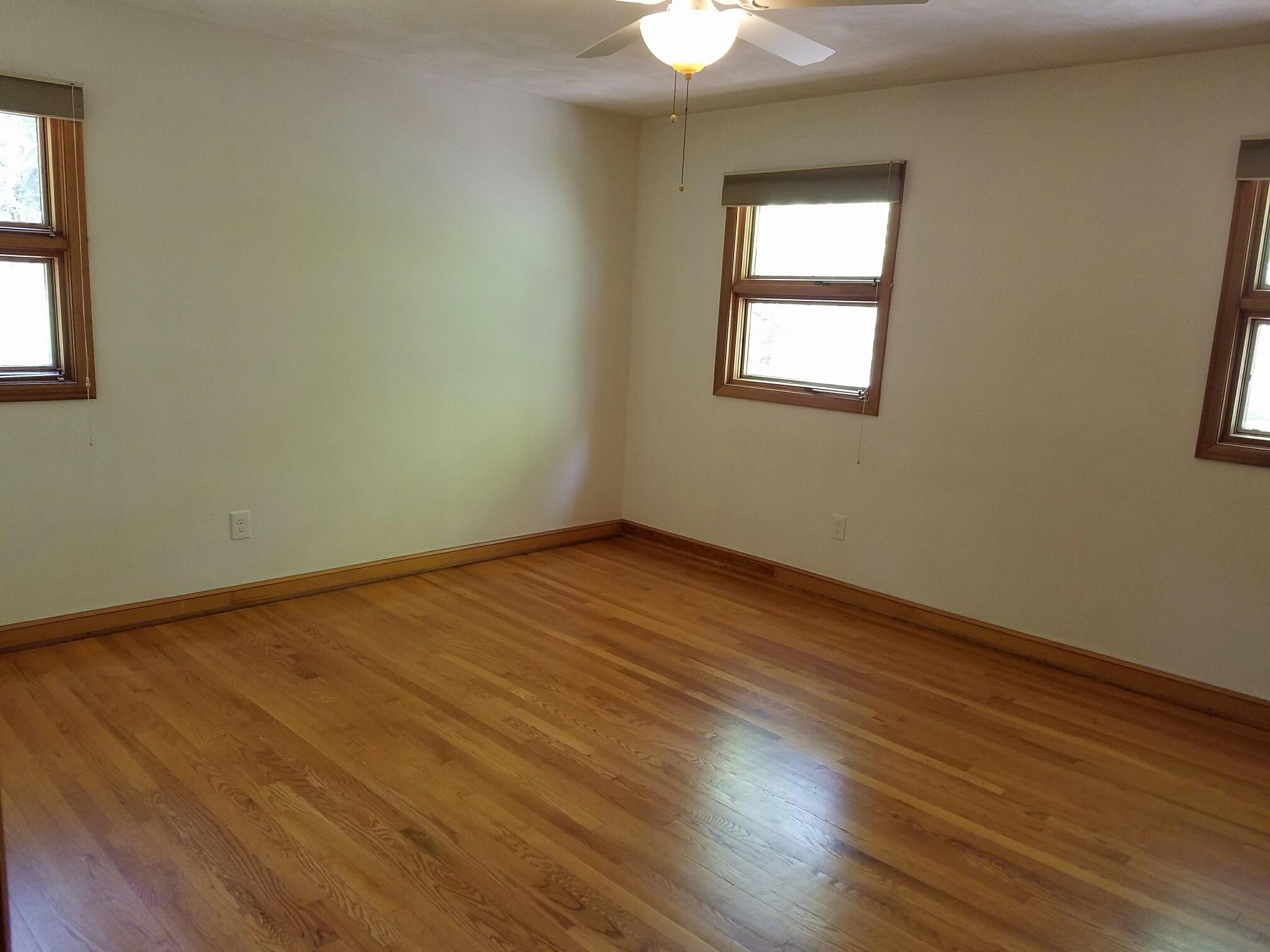 1298 Longview Road Roanoke, VA 24018 - Photo 30 of 41 Bedroom 3