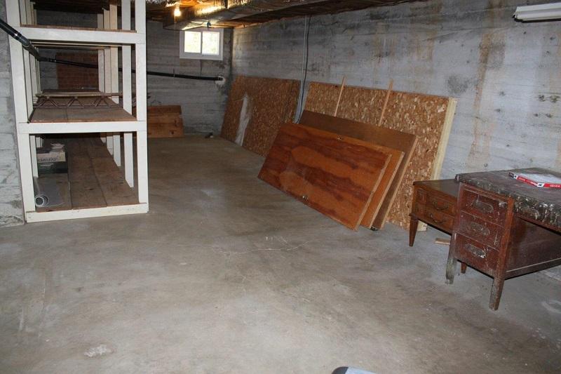 1298 Longview Road Roanoke, VA 24018 - Photo 37 of 41 29 - Basement