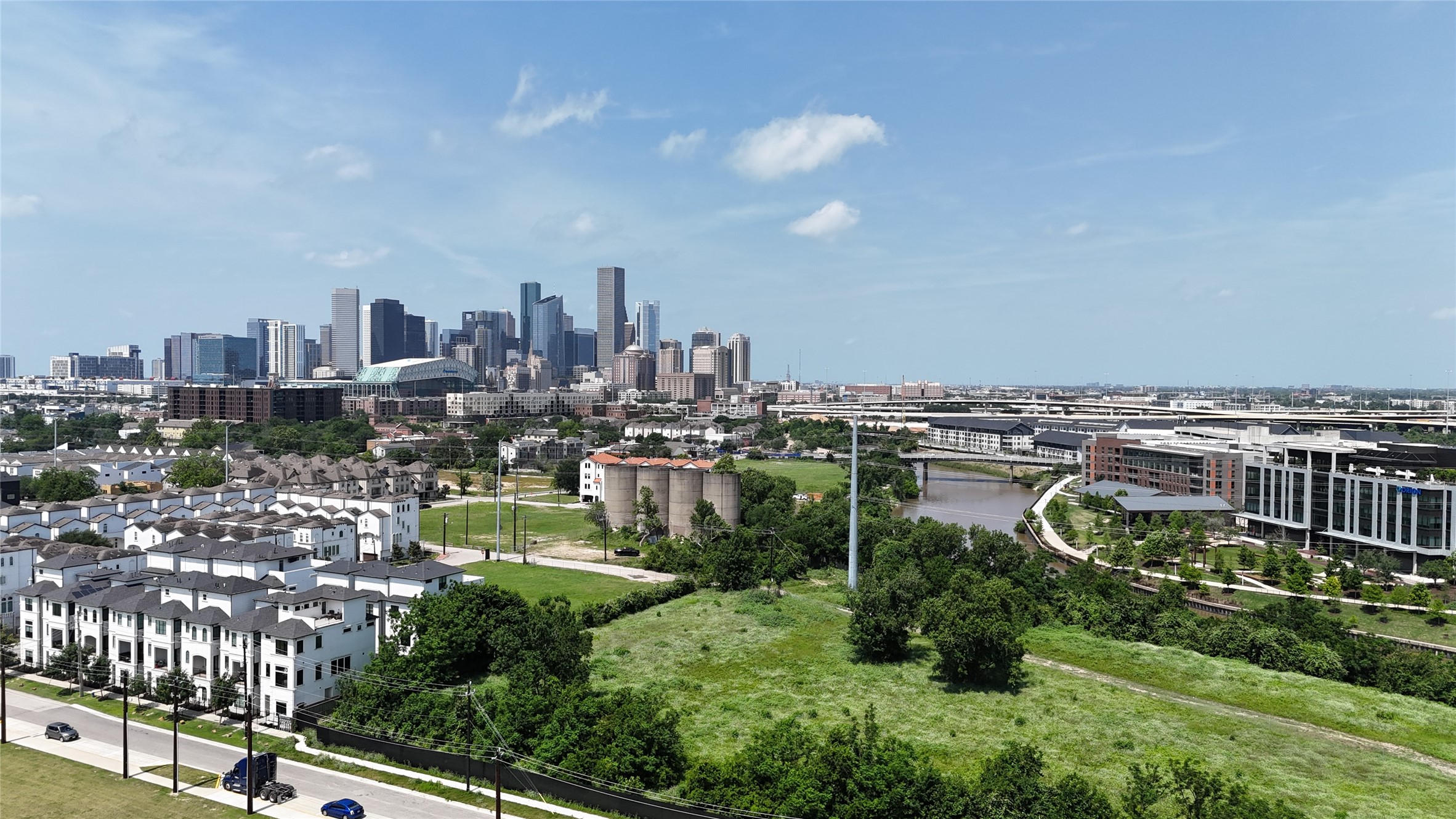 2704 Freund Street Houston, TX 77003 - Photo 40 of 45 a view of a city