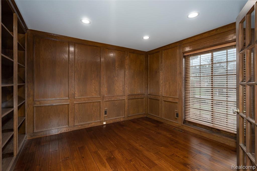 876 Snowmass Drive Rochester Hills, MI 48309 - Photo 23 of 45