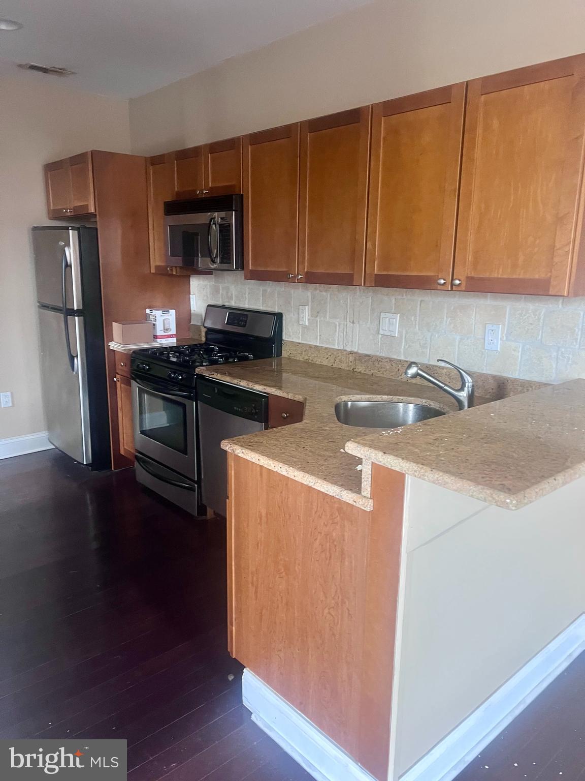 2601 South Colorado Street Philadelphia, PA 19145 - Photo 6 of 9