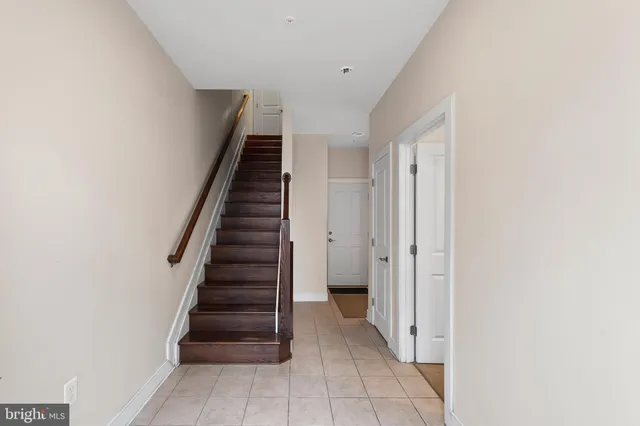 $1,200,000 | 1417 Van Valkenburgh Lane, Alexandria, VA 22301