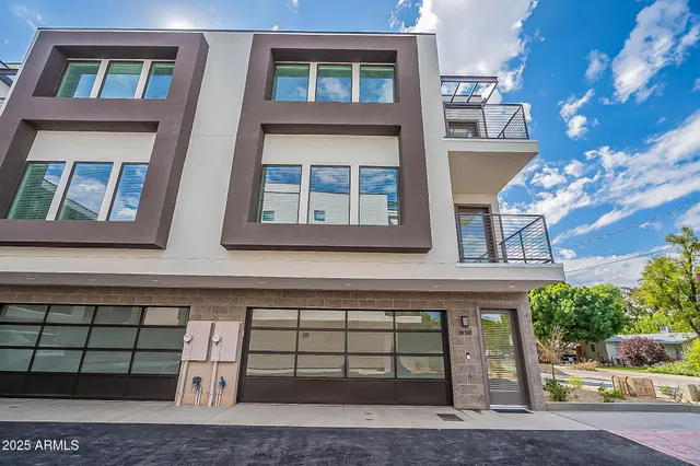 $2,595 | 250 South Roosevelt Street, Unit 250, Tempe, AZ 85281