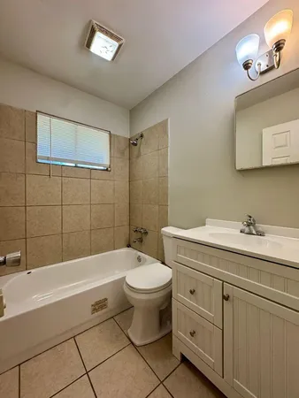 $1,050 | 1014 North Larchmont Drive, Unit B, Chattanooga, TN 37411