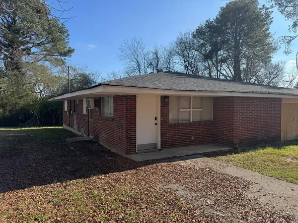 $1,050 | 1014 North Larchmont Drive, Unit B, Chattanooga, TN 37411