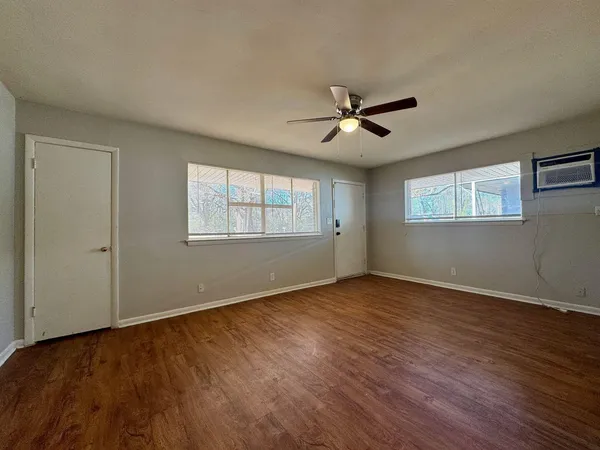 $1,050 | 1014 North Larchmont Drive, Unit B, Chattanooga, TN 37411