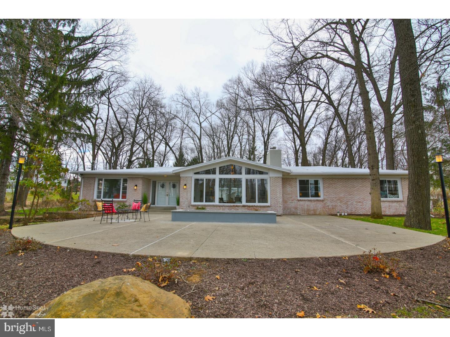 3566 Hecktown Road Bethlehem, PA 18020 - Photo 3 of 25 Gallery Image 3