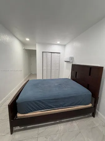 $1,400 | 5245 Northwest 192nd Lane, Unit 1, Miami Gardens, FL 33055