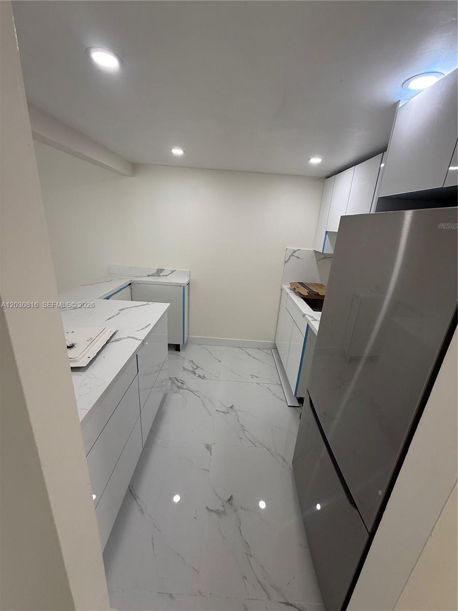 1673 Bay Road, Unit 306 Miami Beach, FL 33139 - Photo 9 of 22