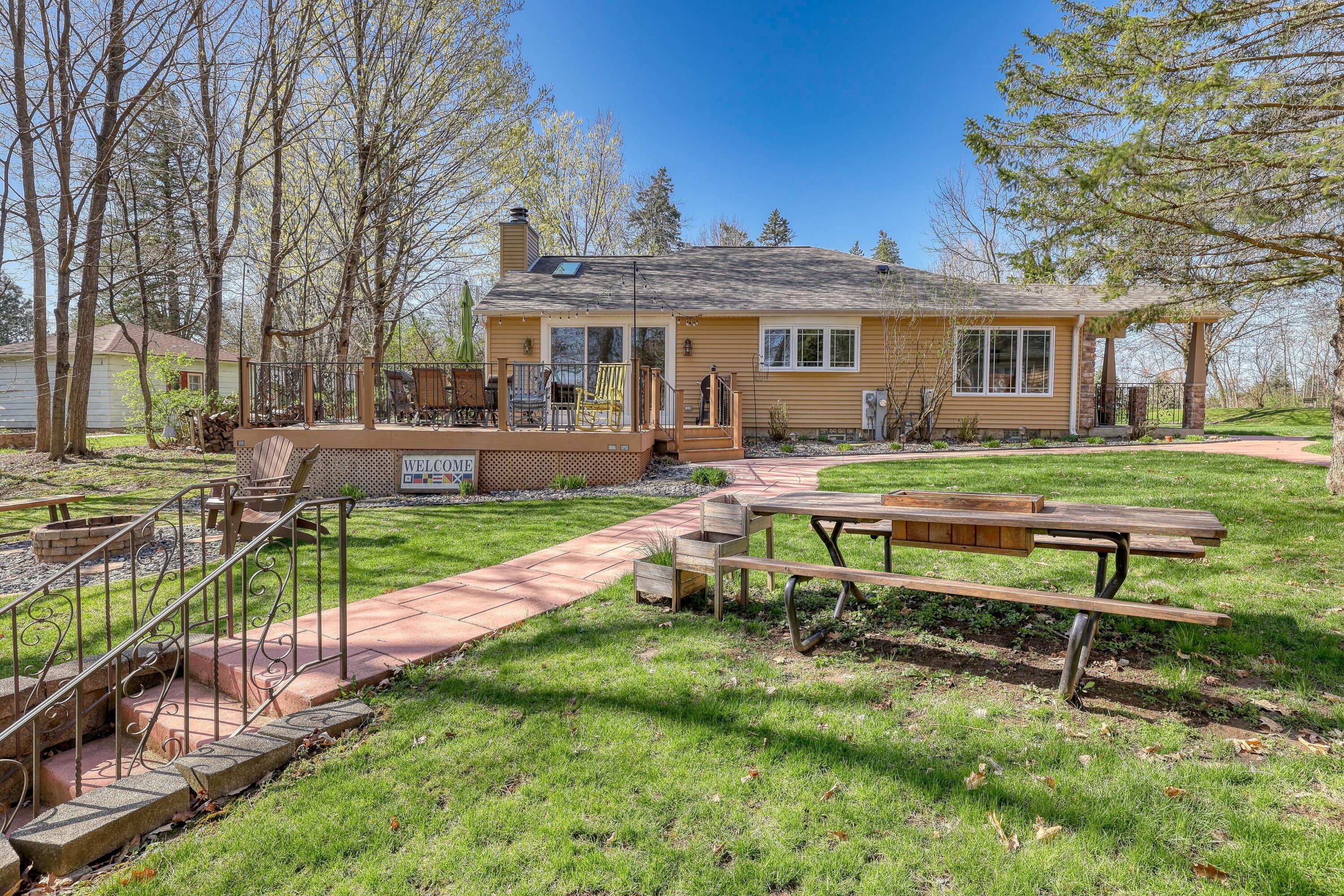 W347N6022 Rd I Oconomowoc, WI 53066 - Photo 39 of 45 37