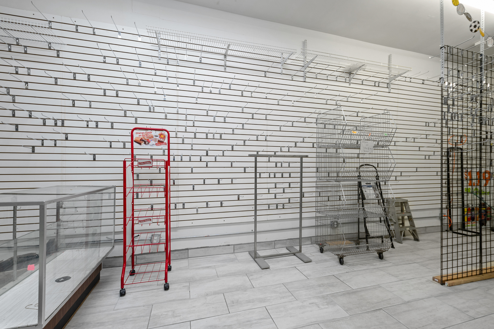 2857 South Kostner Avenue Chicago, IL 60623 - Photo 13 of 21 a bathroom with a shower