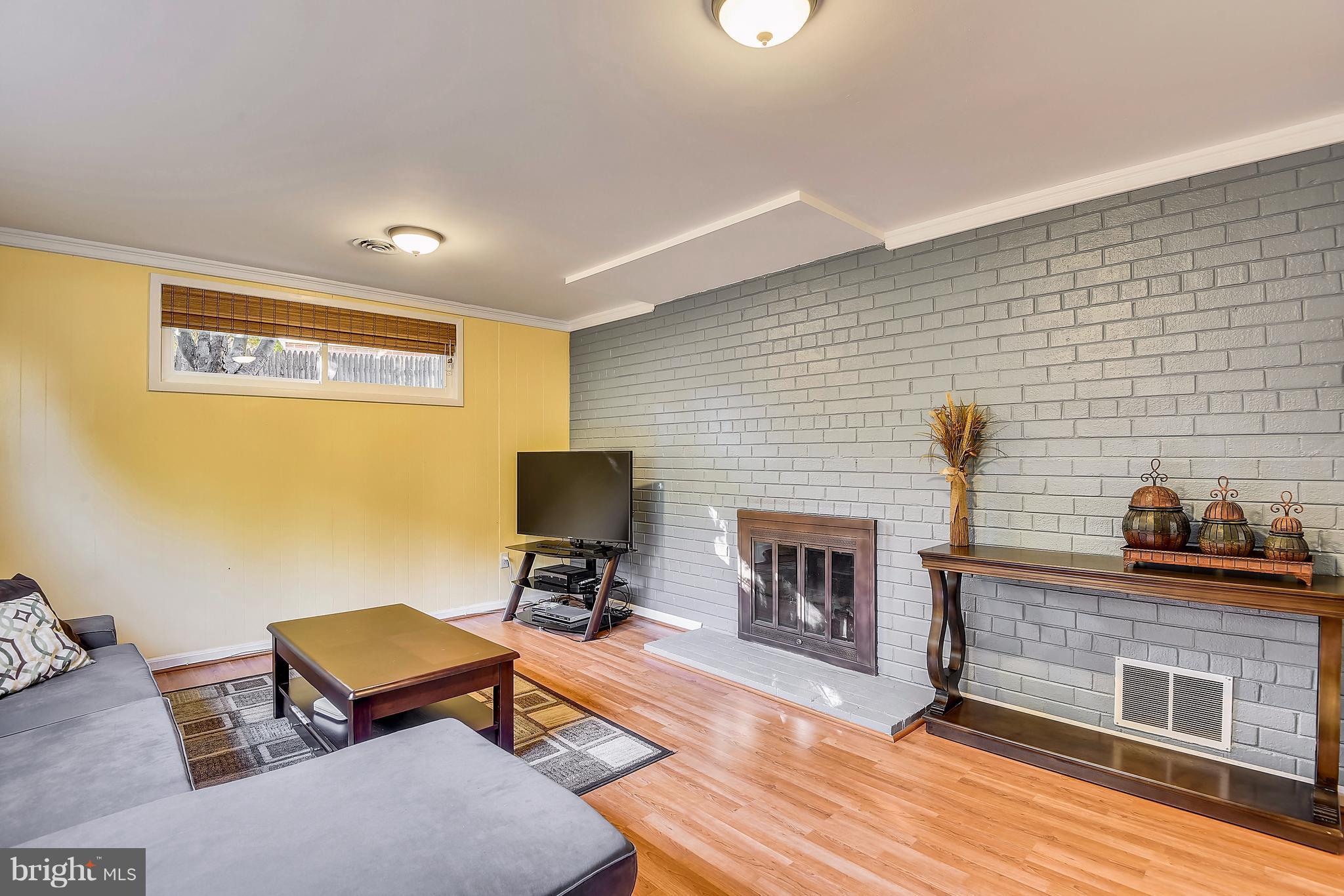 704 North Belgrade Road Silver Spring, MD 20902 - Photo 16 of 24 Family Room
