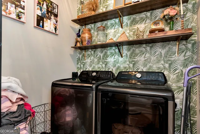 a view of washer and dryer