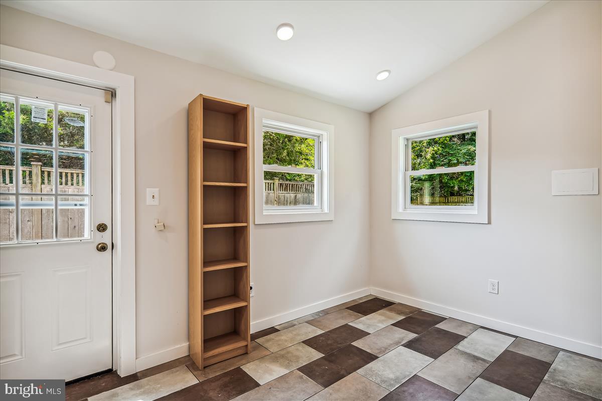 3605 Colony Road Fairfax, VA 22030 - Photo 28 of 78 Laundry Room