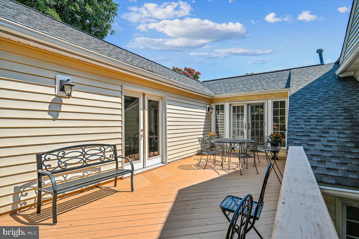 3605 Colony Road Fairfax, VA 22030 - Photo 54 of 78 Deck