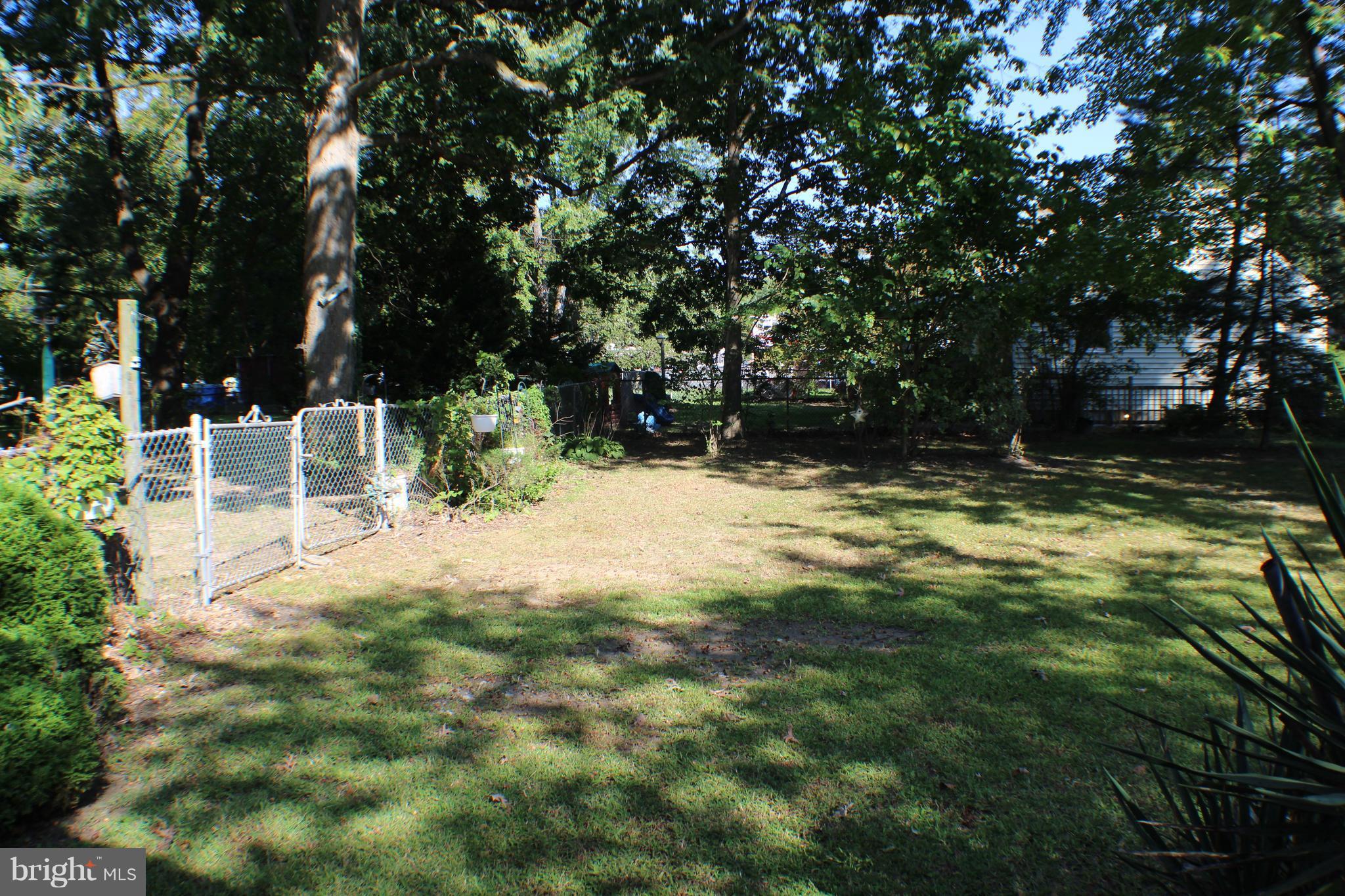 332 Worton Road Baltimore, MD 21221 - Photo 13 of 18 a view of backyard with green space