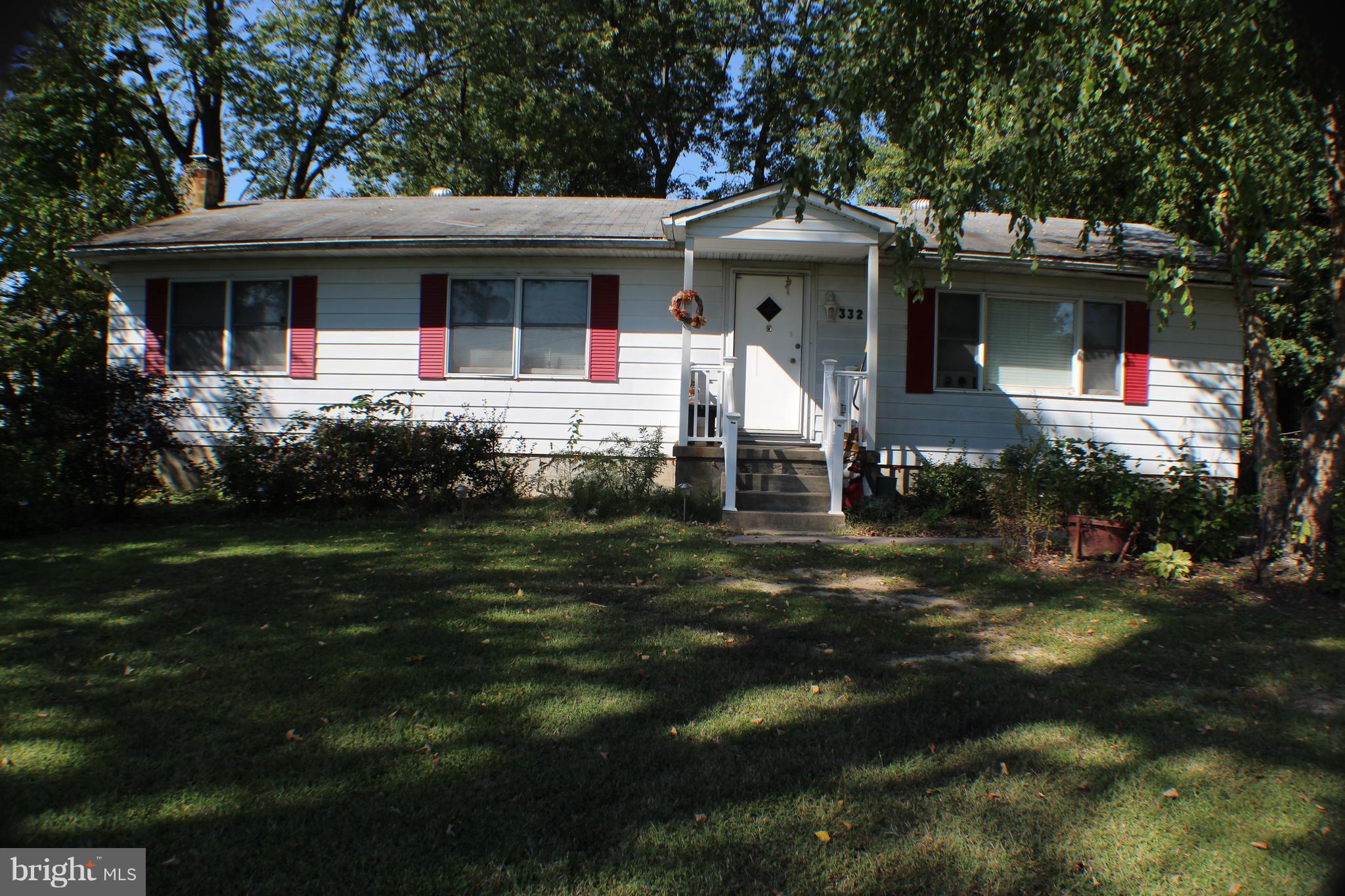 332 Worton Road Baltimore, MD 21221 - Photo 17 of 18 a front view of a house with a yard