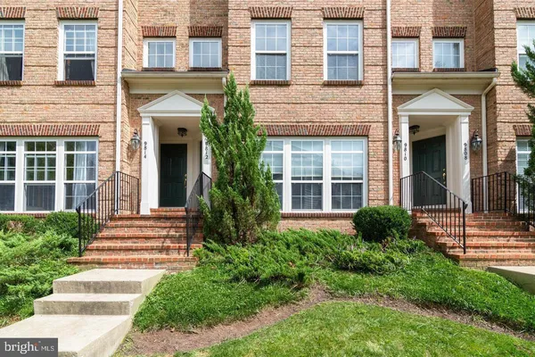 $375,000 | 9812 Pickens Place, Manassas Park, VA 20111