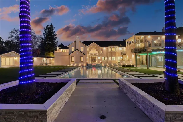 $21,998,888 | 18911 Decatur Road, Los Gatos, CA 95030