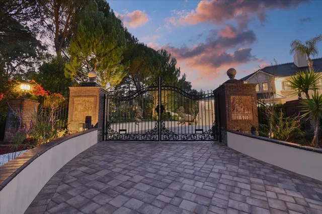 $21,998,888 | 18911 Decatur Road, Los Gatos, CA 95030