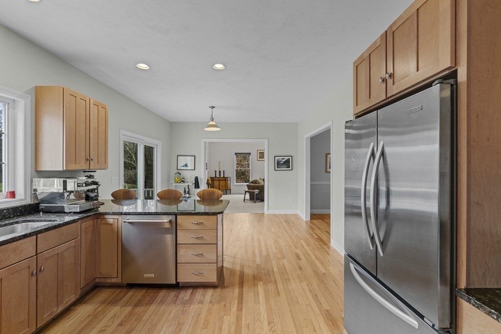 125 Old Staples Road Cumberland, RI 02864 - Photo 4 of 26 Gallery Image 4