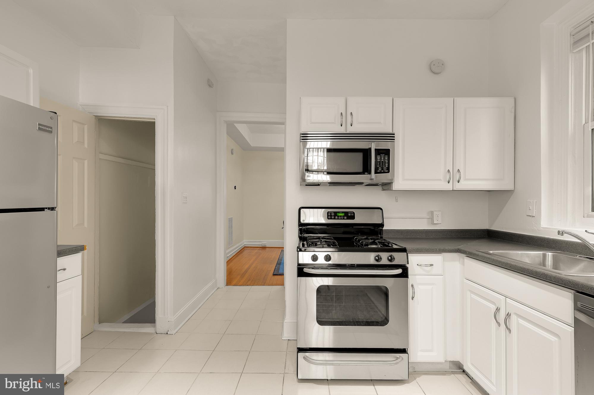 43 T Street Northwest Washington, DC 20001 - Photo 12 of 33