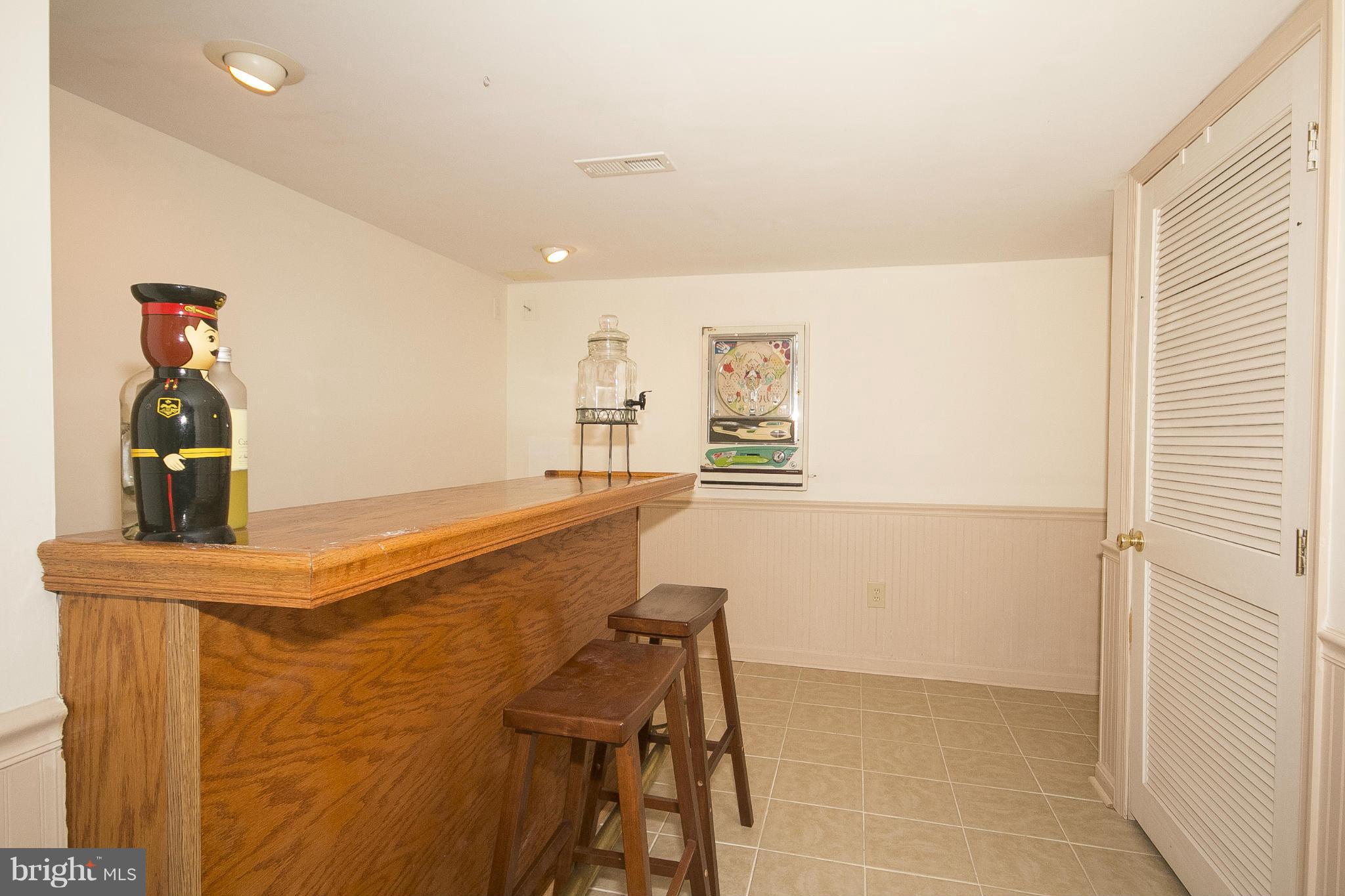4540 Ridge Road Baltimore, MD 21236 - Photo 26 of 30 Wet Bar Area