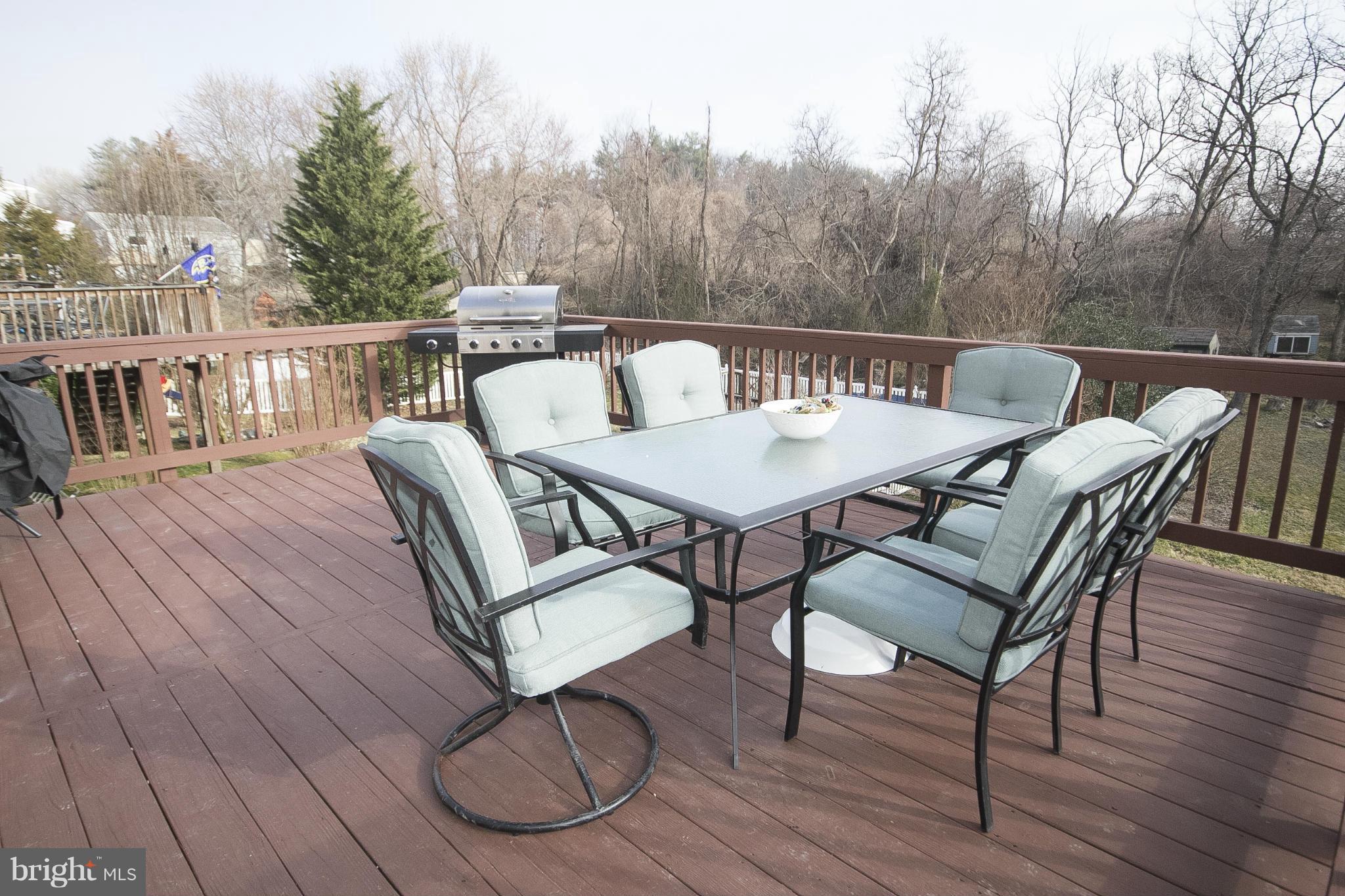 4540 Ridge Road Baltimore, MD 21236 - Photo 28 of 30 Rear Deck
