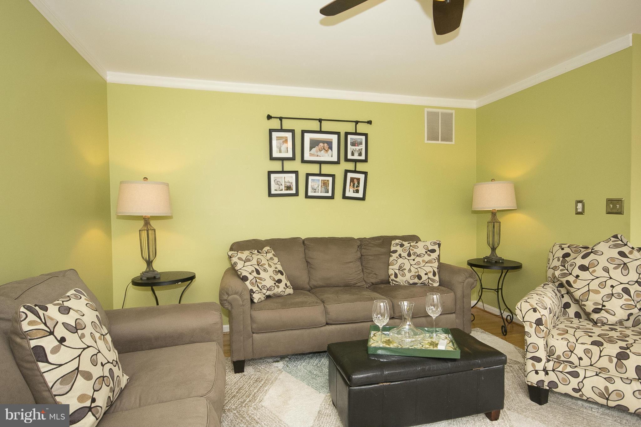 4540 Ridge Road Baltimore, MD 21236 - Photo 10 of 30 Family Room