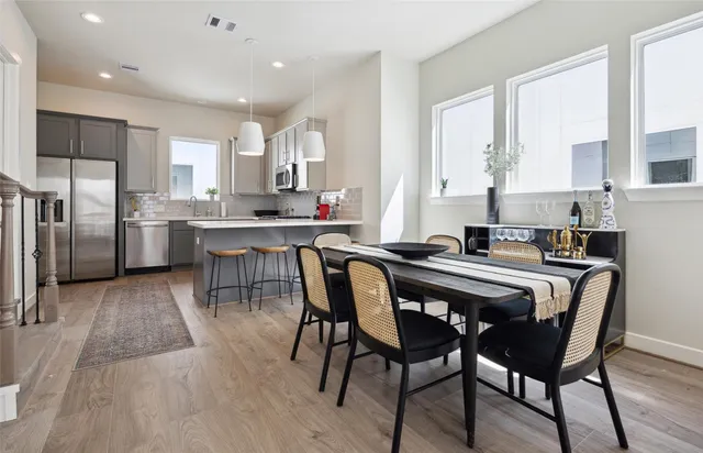 $389,700 | 137 Eastwood Street, Houston, TX 77011