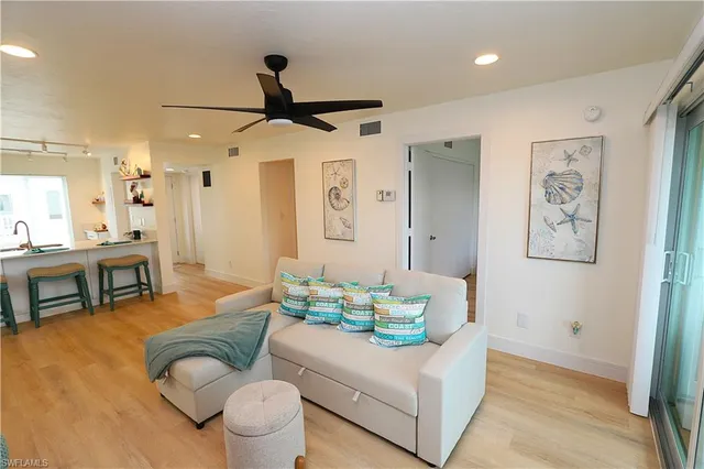 $2,400 | 2235 San Marco Road, Unit 5204, Marco Island, FL 34145