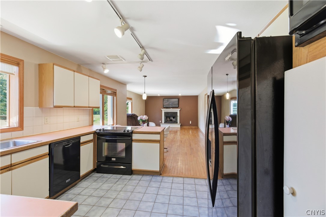 4443 Rustlers Road Marcellus, NY 13108 - Photo 11 of 31