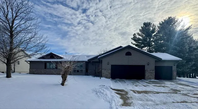$389,900 | 314 Forest Street, Fox Lake, WI 53933