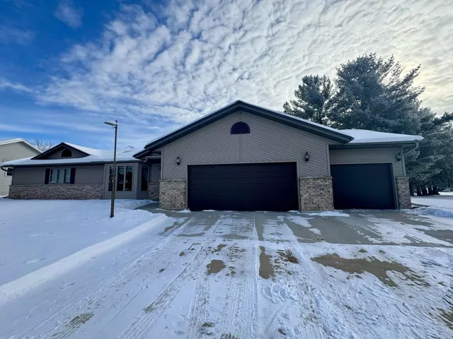 $389,900 | 314 Forest Street, Fox Lake, WI 53933