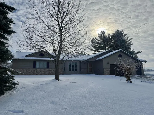 $389,900 | 314 Forest Street, Fox Lake, WI 53933
