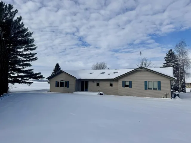 $389,900 | 314 Forest Street, Fox Lake, WI 53933