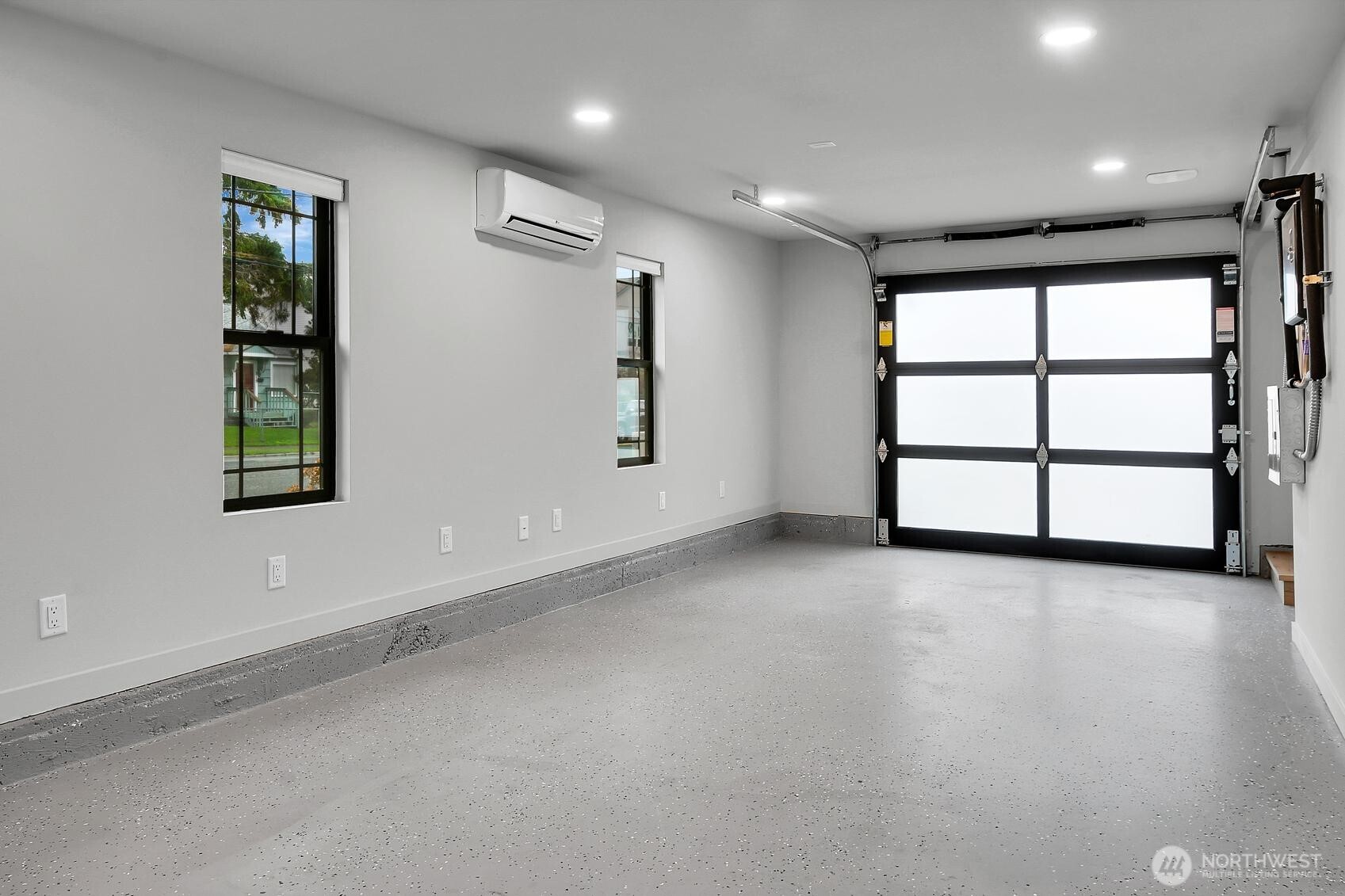 304 Daley Street Edmonds, WA 98020 - Photo 11 of 15