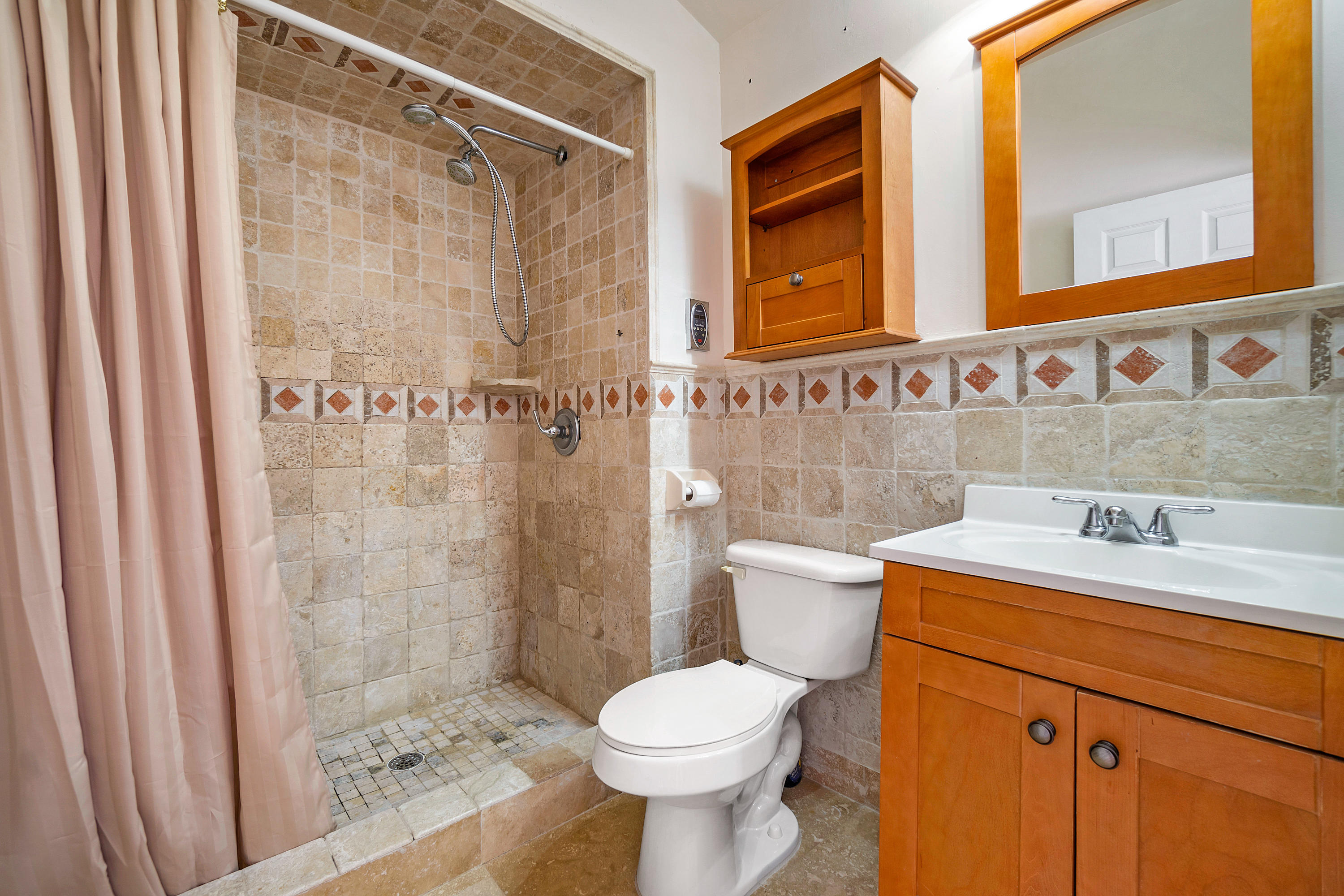 21704 Wapford Way Boca Raton, FL 33486 - Photo 13 of 14 GUEST BATH