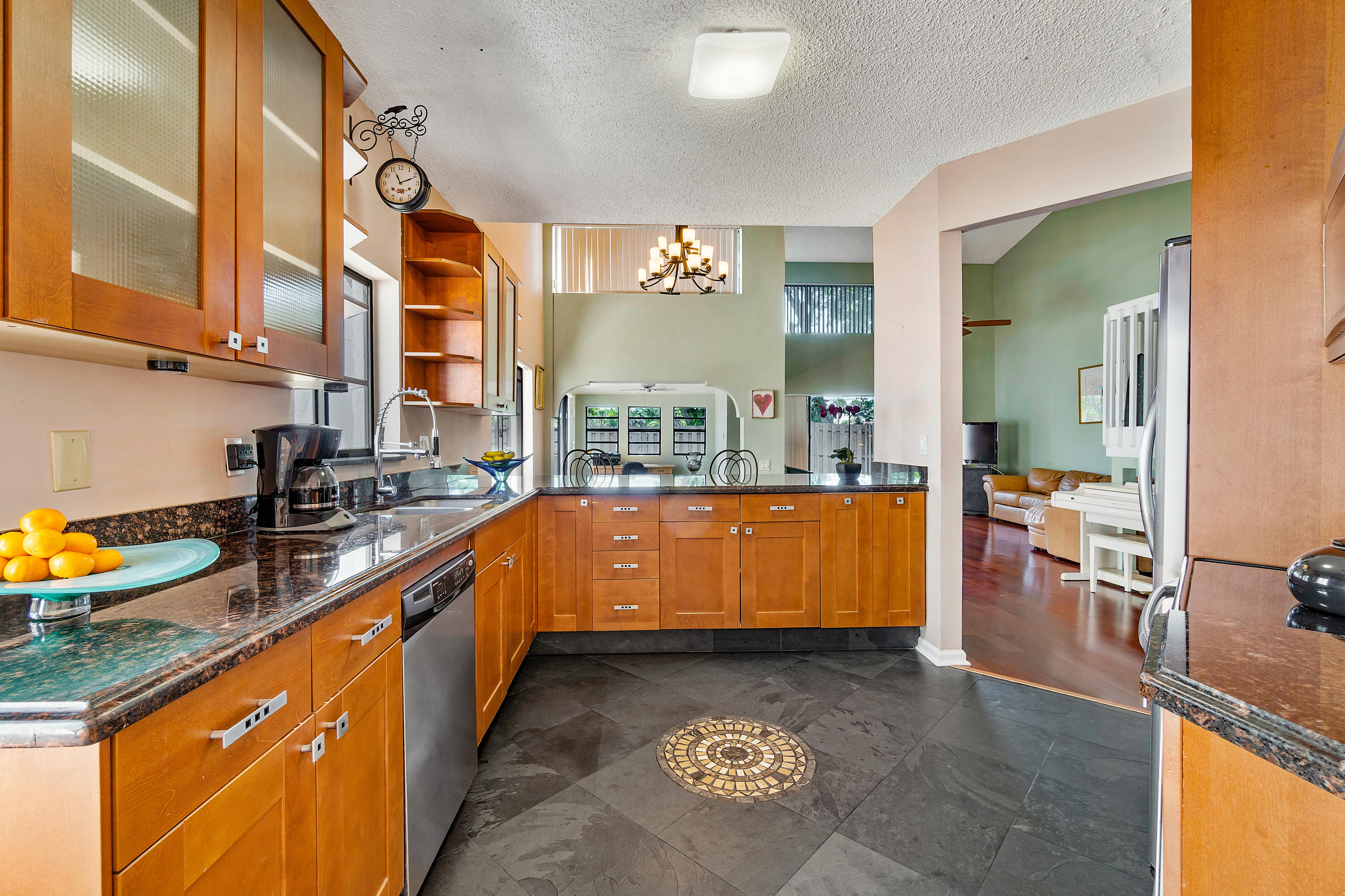 21704 Wapford Way Boca Raton, FL 33486 - Photo 4 of 14 KITCHEN