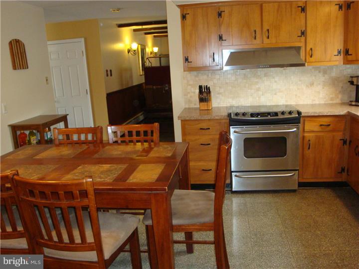 234 Mallard Road Holland, PA 18966 - Photo 7 of 25 Kitchen