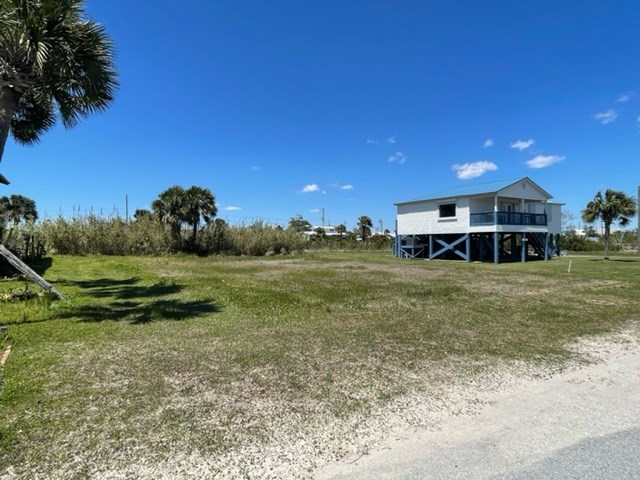 102 13th Street Port St. Joe, FL 32456 - Photo 3 of 9