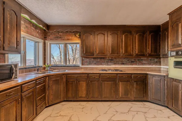 $750,000 | 57 Pearl Buck Drive, Unit 33, Winhall, VT 05340
