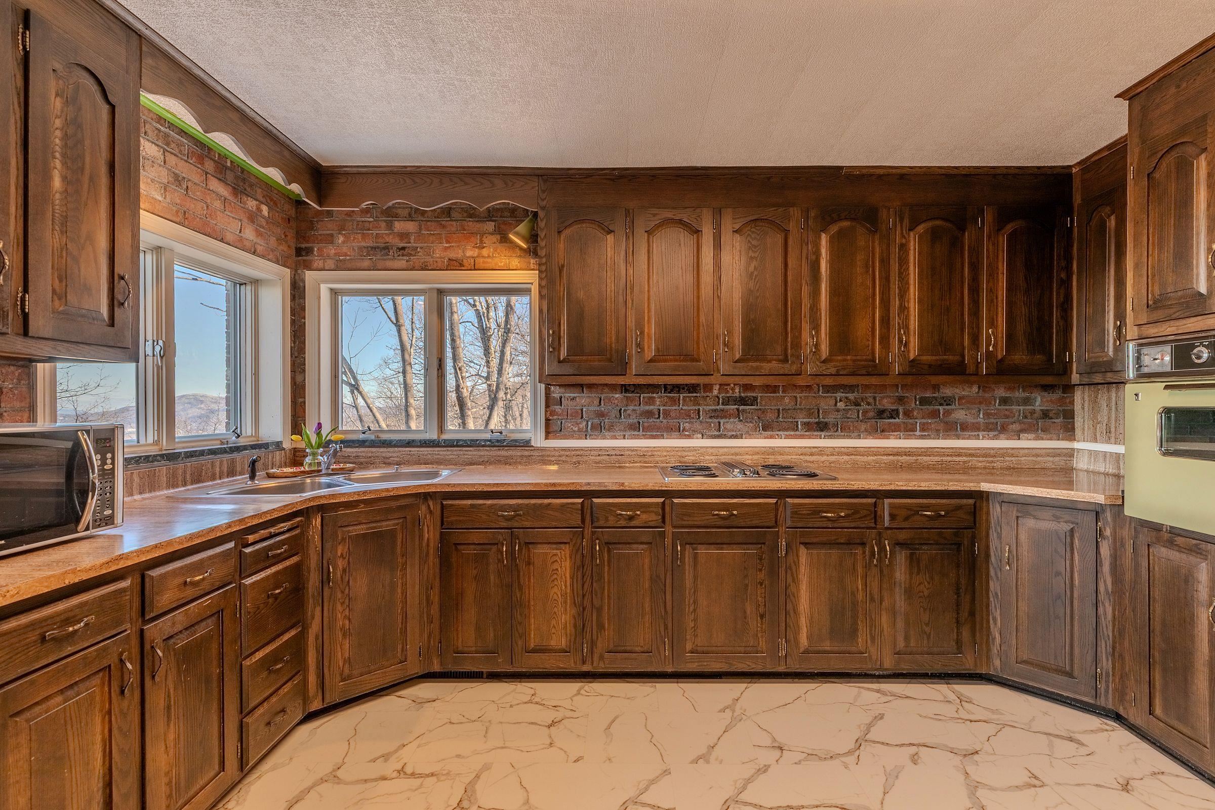 57 Pearl Buck Drive, Unit 33 Winhall, VT 05340 - Photo 16 of 50