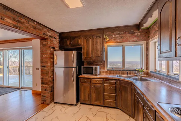 $750,000 | 57 Pearl Buck Drive, Unit 33, Winhall, VT 05340