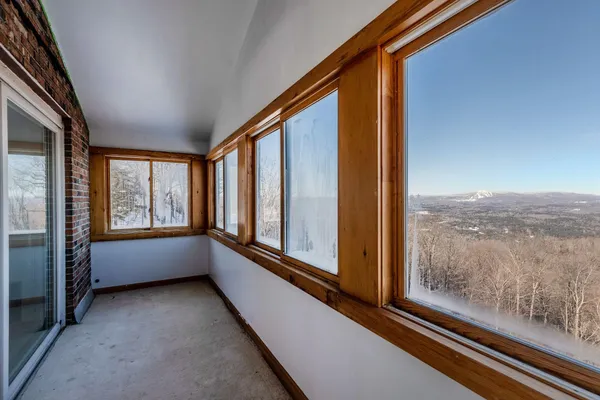 $750,000 | 57 Pearl Buck Drive, Unit 33, Winhall, VT 05340