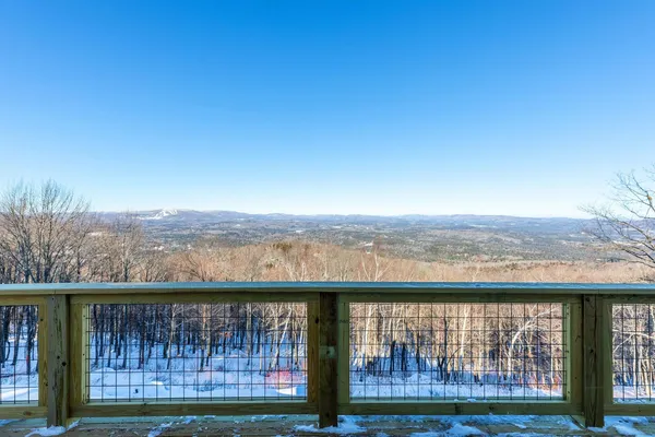 $750,000 | 57 Pearl Buck Drive, Unit 33, Winhall, VT 05340