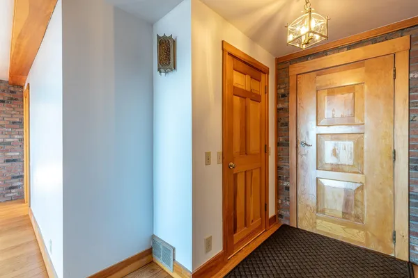 $750,000 | 57 Pearl Buck Drive, Unit 33, Winhall, VT 05340