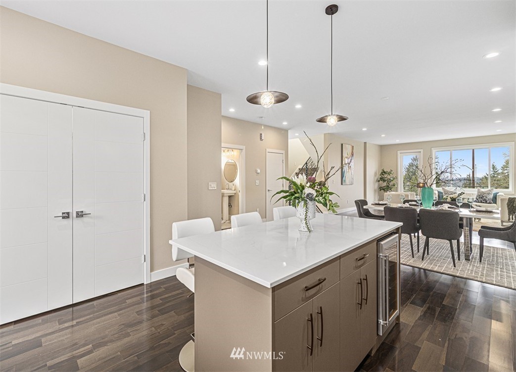 11838 79th Avenue South Seattle, WA 98178 - Photo 12 of 40
